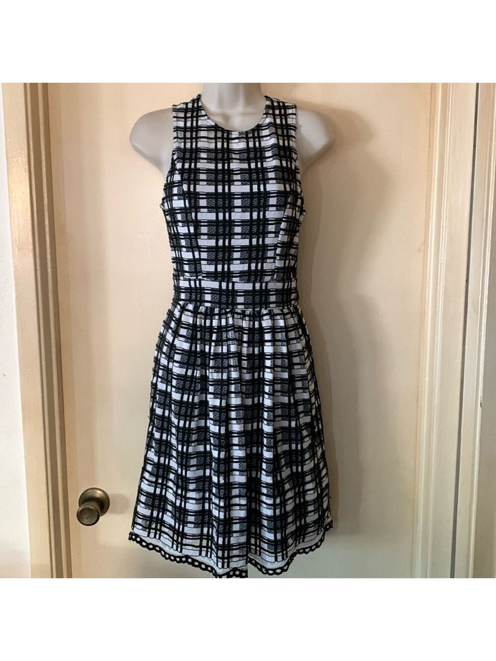 Neiman Marcus black and white cotton open weave fit and flare dress size XS